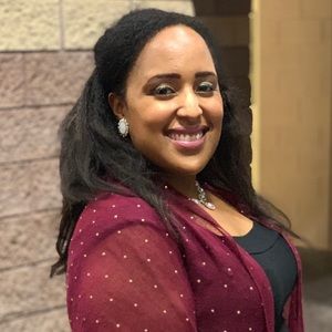 Meet your Posher, Lori